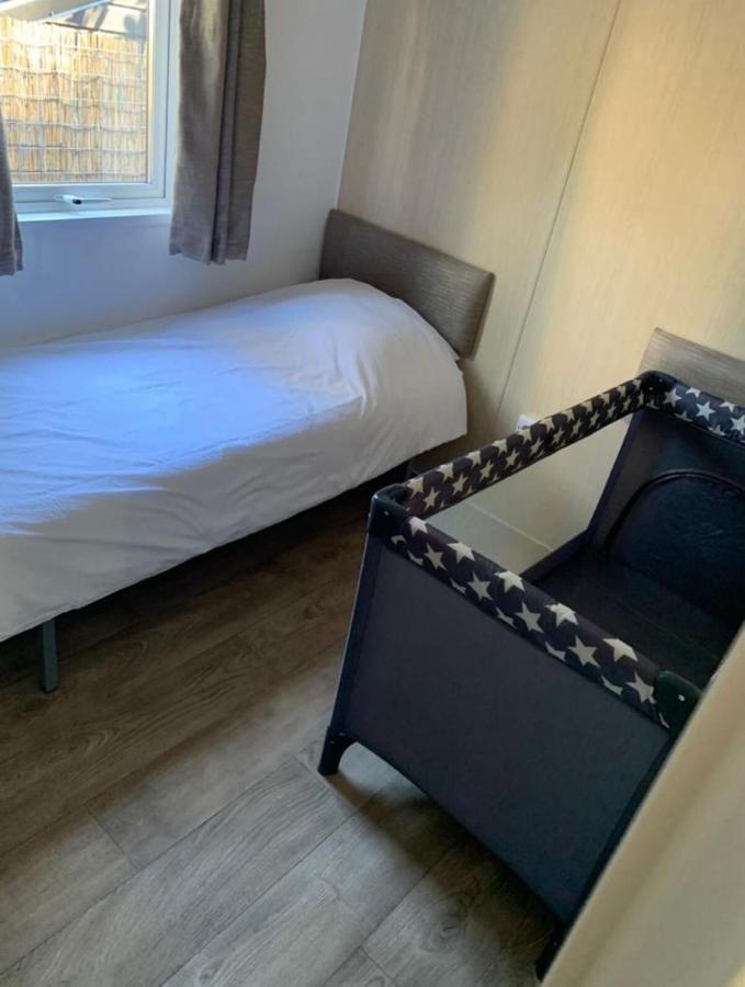 Chalet Toetje Op De Veluwe Hoenderloo Eksteriør billede